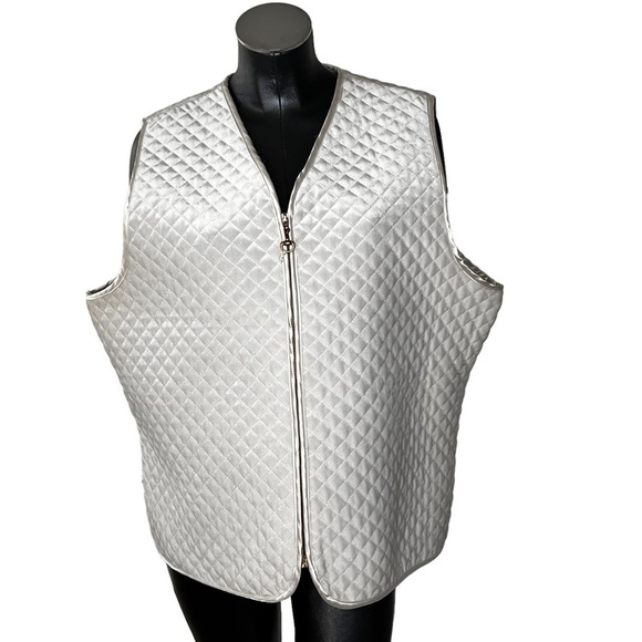 90's LIZ CLAIBORNE Villager Sport Pearl White Quilted Velvet Vest Size 1 (XL) - Picture 6 of 15